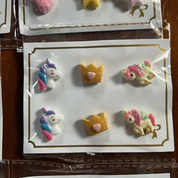 16 pairs of girls magnetic Earring Sets - Picture 5 of 7